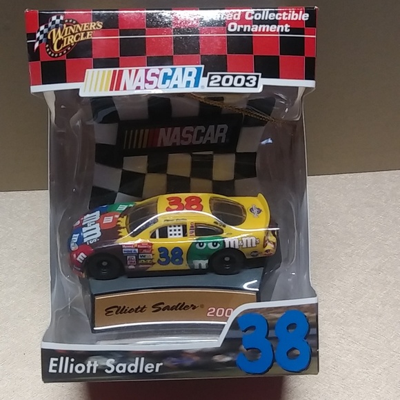 2003 Winners Circle: #38 Elliot Sadler NASCAR Ornament M&M's New in Package - Picture 2 of 4